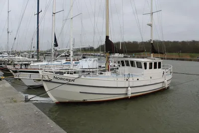 1985 Colin Archer 42