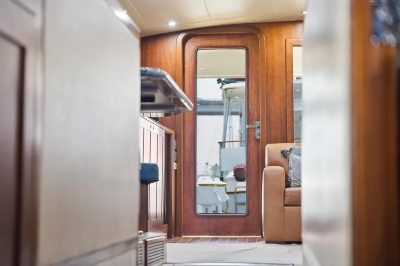 Deal Maker Yacht Photos Pics 