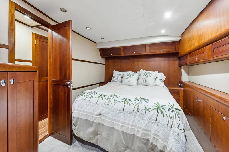 Deal Maker Yacht Photos Pics 