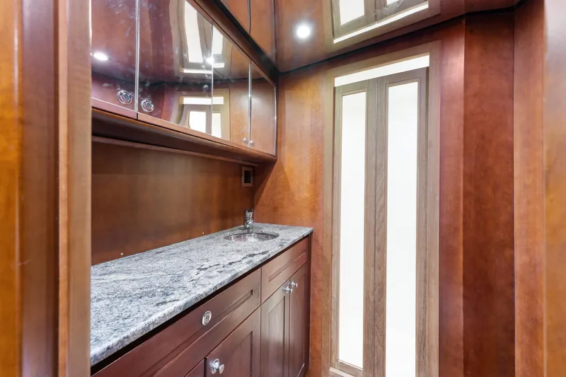 Deal Maker Yacht Photos Pics 