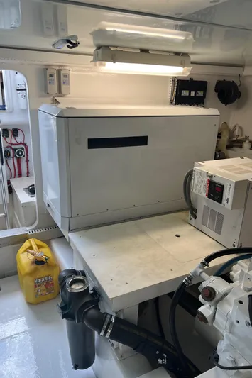 Deal Maker Yacht Photos Pics 