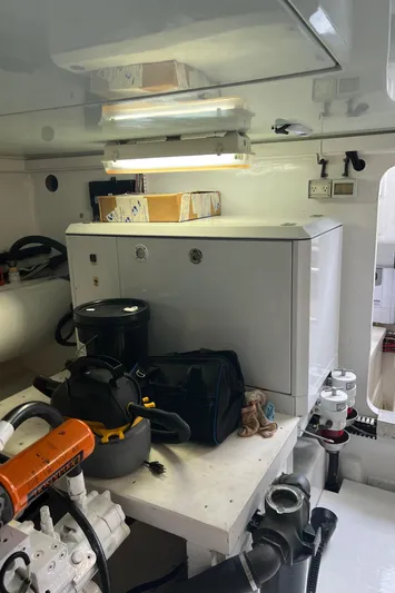 Deal Maker Yacht Photos Pics 