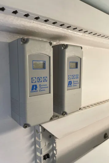 Deal Maker Yacht Photos Pics 