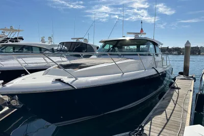 Tiara Yachts 43 LE