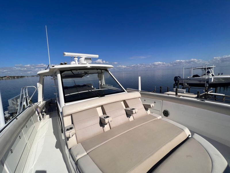 2020 Boston Whaler 420 Outrage