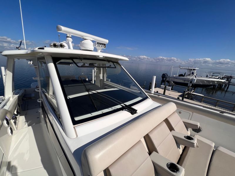 2020 Boston Whaler 420 Outrage