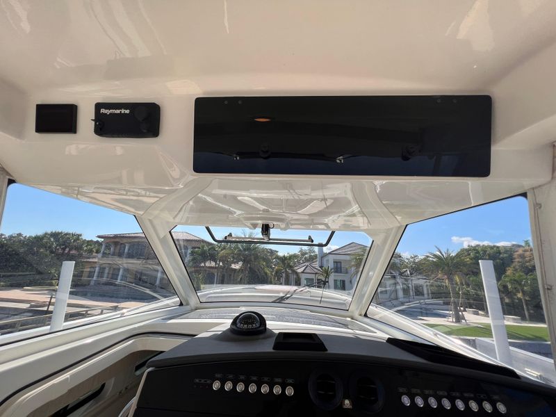 2020 Boston Whaler 420 Outrage