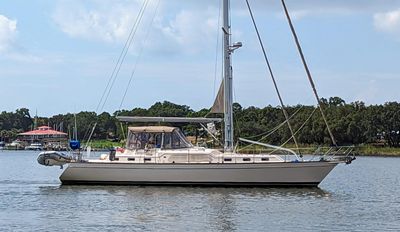 Island Packet 485