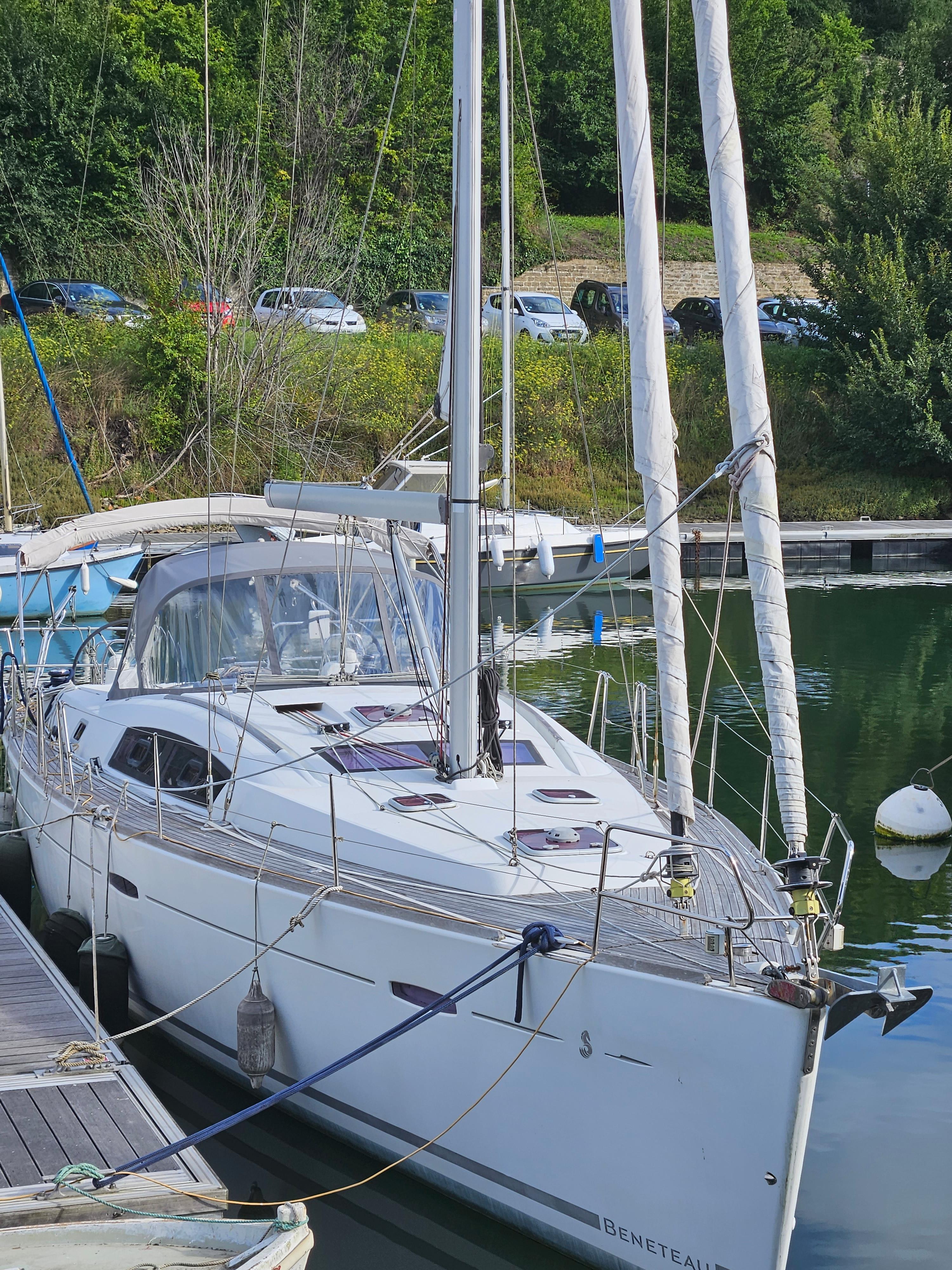 2011 Beneteau Oceanis 43