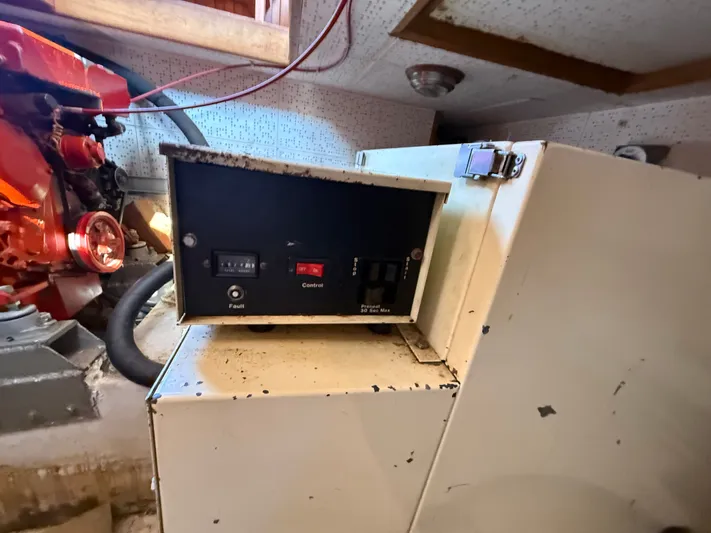 Aja Marie Yacht Photos Pics Control panel in 1986 Marine Trader Tri Cabin engine room.