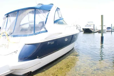 Cruisers Yachts 3672 Express