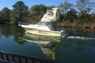 2006 Wellcraft 330 Coastal