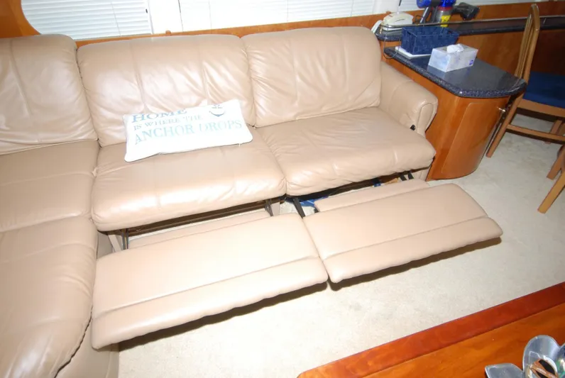 Escape Plan Yacht Photos Pics 2002 Carver 564 Cockpit - Image 41