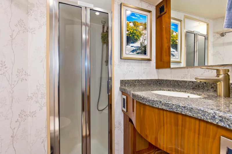 Reel Petty Yacht Photos Pics 2017 48 Viking Convertible Reel Petty Master Head