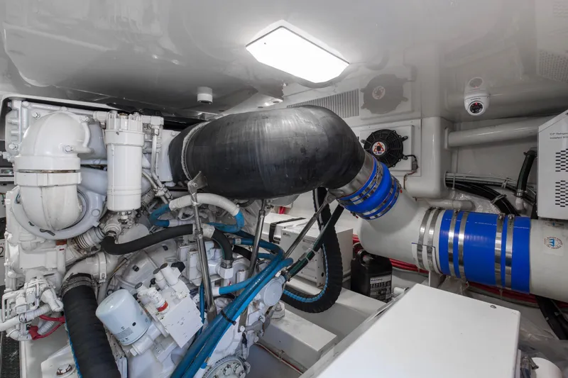 Reel Petty Yacht Photos Pics 2017 48 Viking Convertible Reel Petty Engine Room