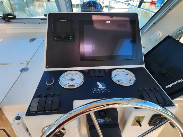 Endless Summer Yacht Photos Pics 