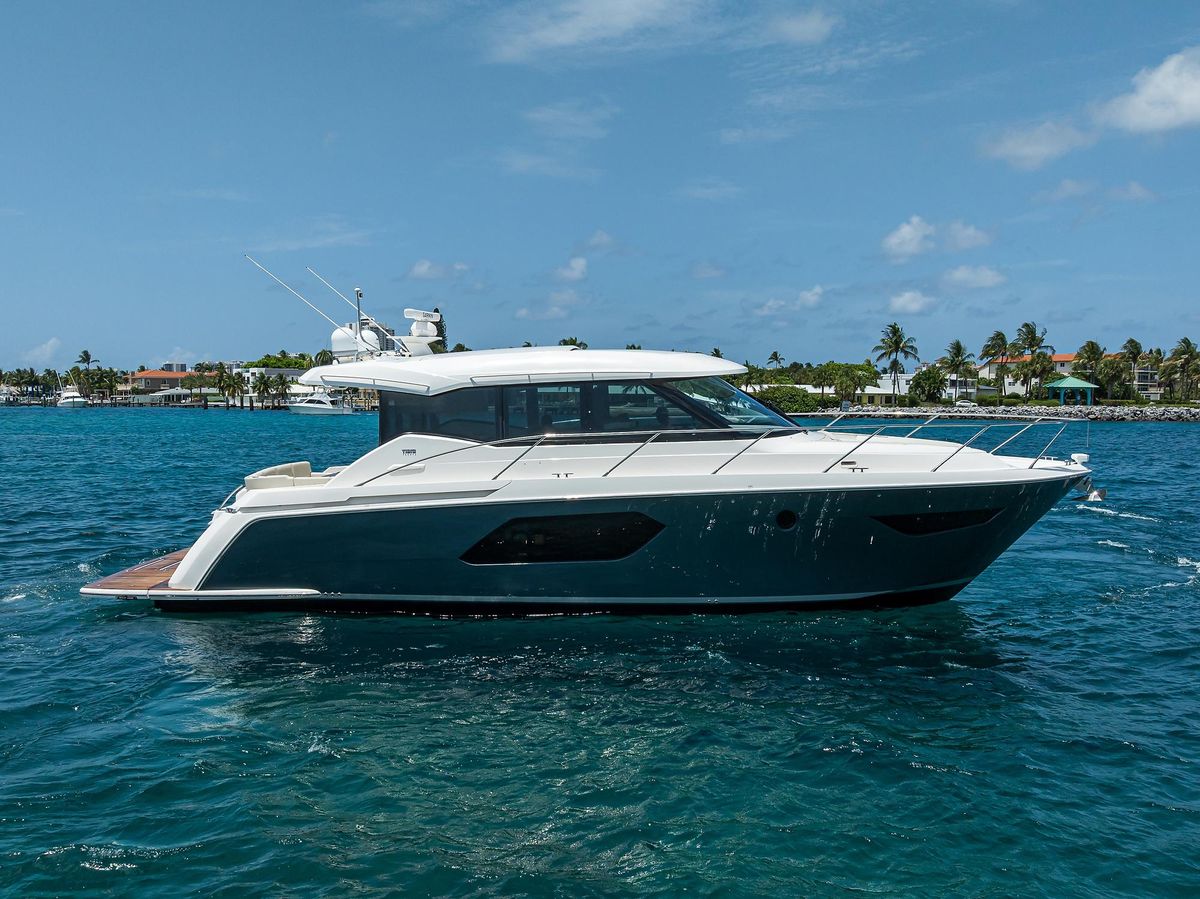 2023 Tiara Yachts 49 