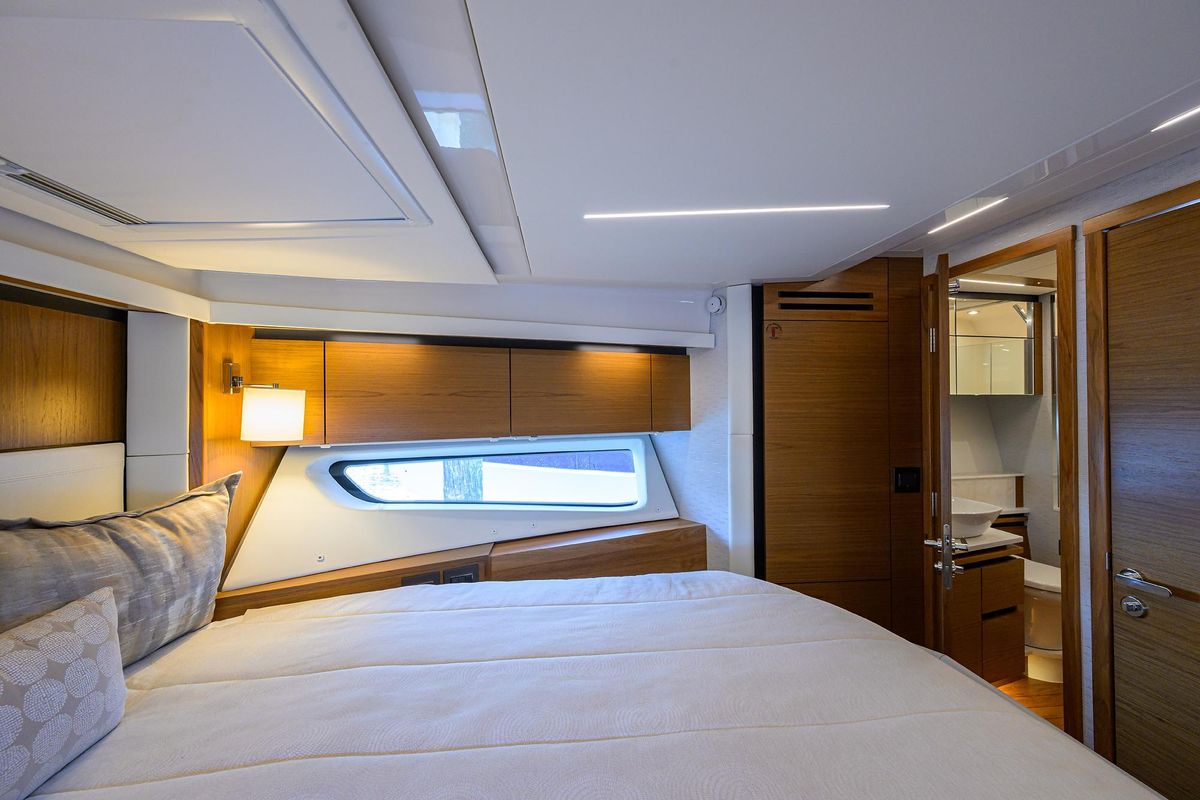 2023 Tiara Yachts 49 
