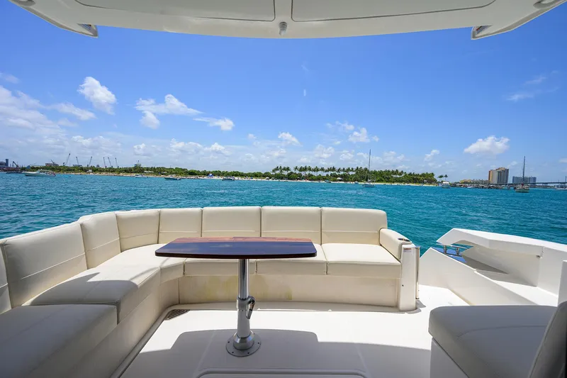 Debbie's Diamond Yacht Photos Pics Tiara 49 DEBBIE'S DIAMOND - Cockpit Seating & Table