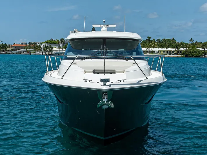 Debbie's Diamond Yacht Photos Pics Tiara 49 DEBBIE'S DIAMOND - Bow Profile