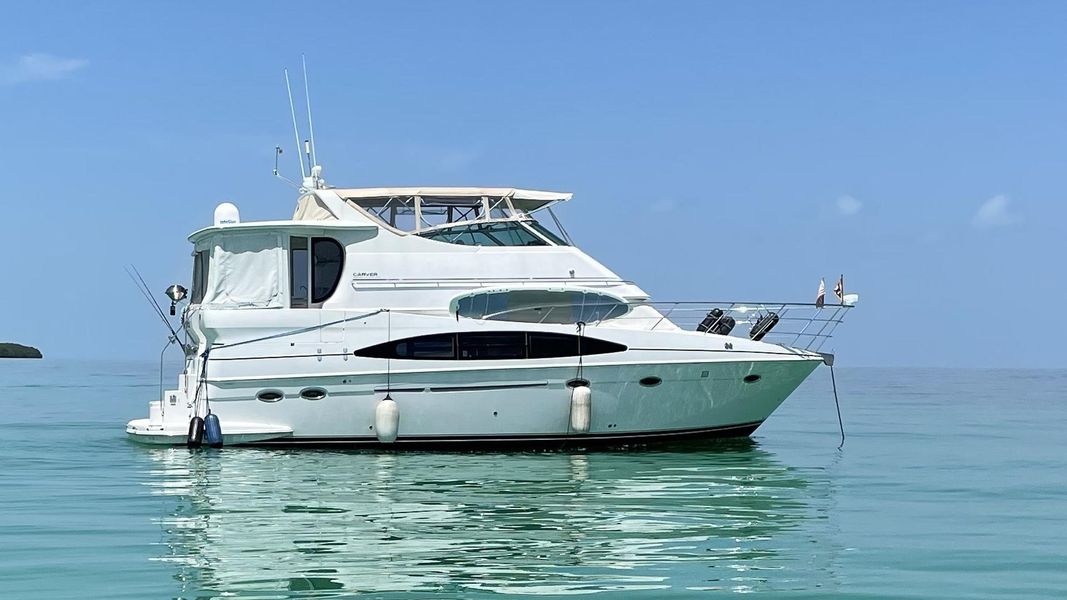 2002 Carver 466 Motor Yacht