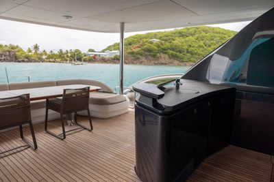 Yacht