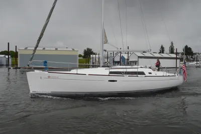 Beneteau Oceanis 37