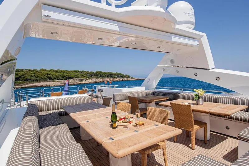 King Of Oil Yacht Photos Pics 