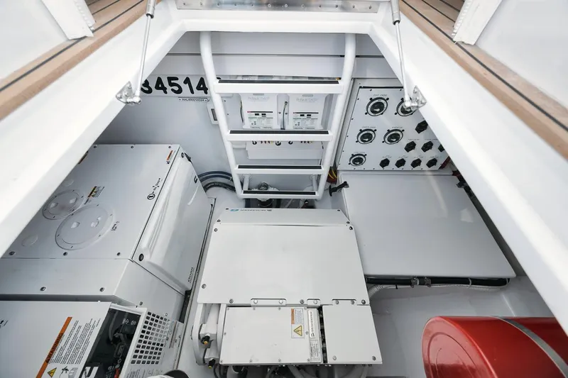 Slack Tide Yacht Photos Pics Gamefisherman 49 Slack Tide - Pump Room