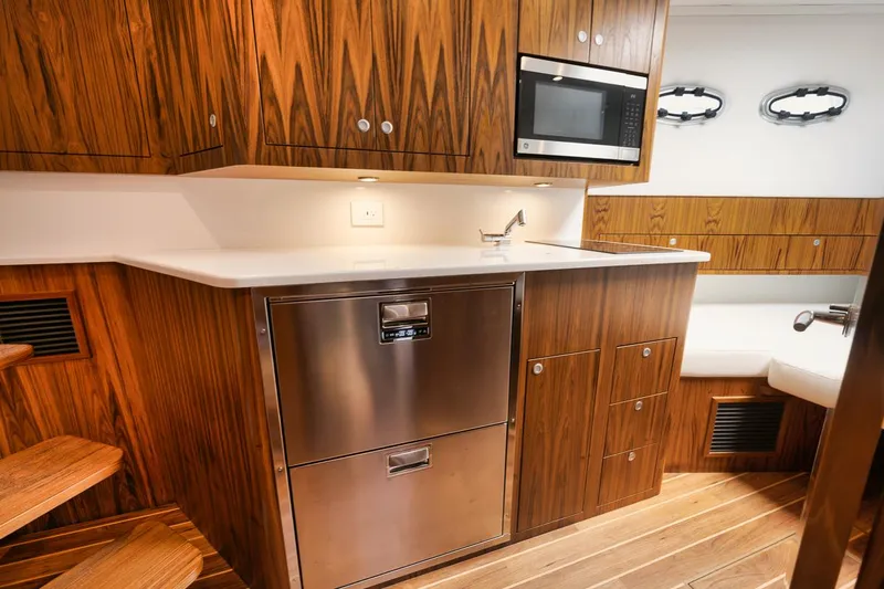 Slack Tide Yacht Photos Pics Gamefisherman 49 Slack Tide - Cabin, Galley Area