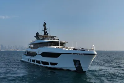 Majesty 120