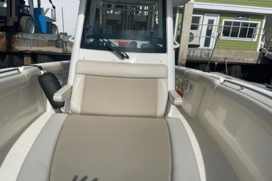 2019 Boston Whaler 280 Outrage
