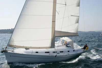 2000 Beneteau 381