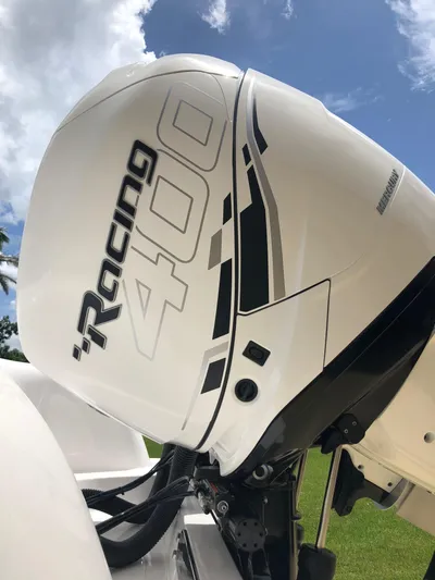  Yacht Photos Pics Close-up of a 2025 Mag Bay 33 boat's Racing 400 outboard motor.