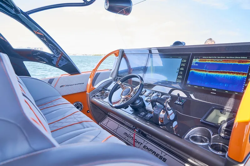 Va Va Vroom Yacht Photos Pics Luxurious 2020 Midnight Express 43' Open boat interior with advanced navigation system.