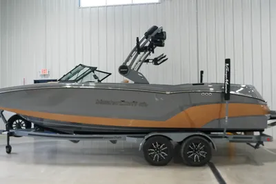 MasterCraft NXT24