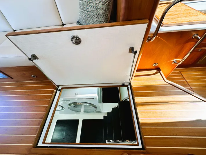 Vita Brevis Yacht Photos Pics 