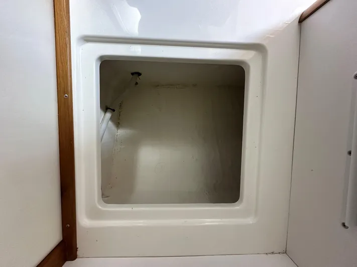 Vita Brevis Yacht Photos Pics Utility Room