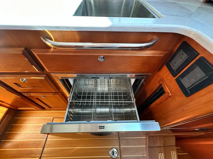 Vita Brevis Yacht Photos Pics Galley