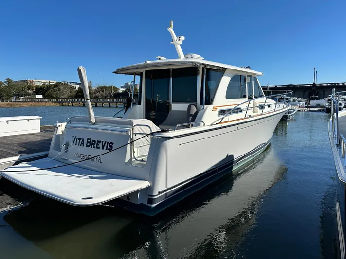 Vita Brevis Yacht Photos Pics 2020 Sabre 45 Salon Express