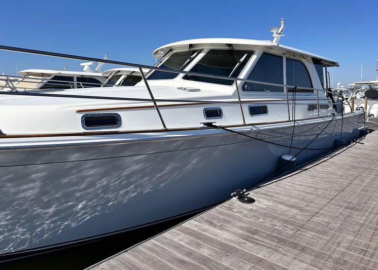 Vita Brevis Yacht Photos Pics 2020 Sabre 45 Salon Express