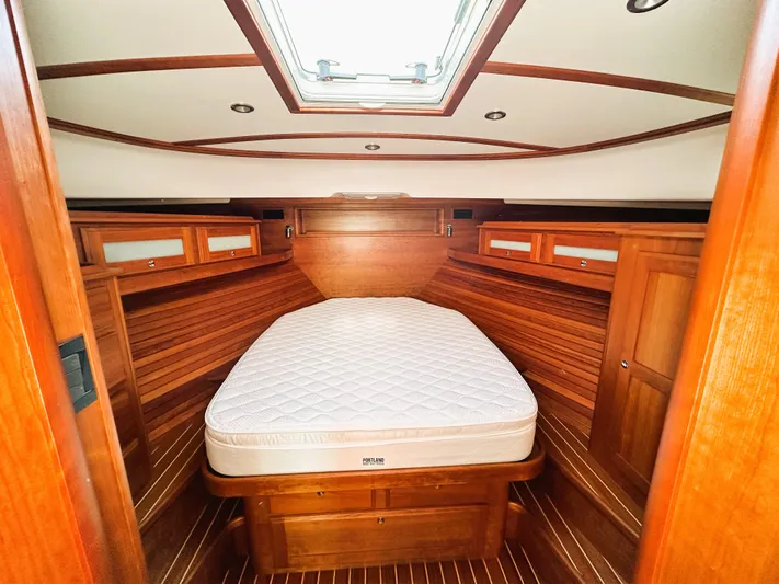 Vita Brevis Yacht Photos Pics Master Stateroom - Forward