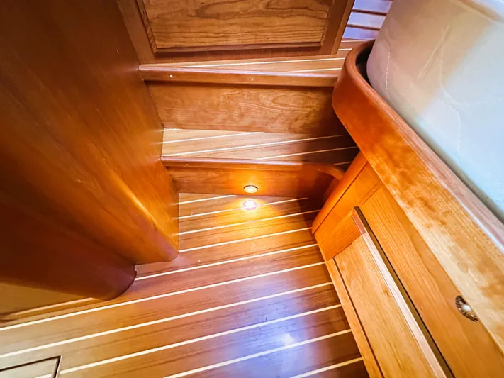 Vita Brevis Yacht Photos Pics Master Stateroom - Forward