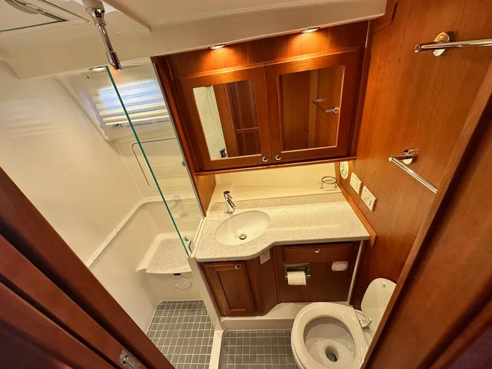 Vita Brevis Yacht Photos Pics Master head