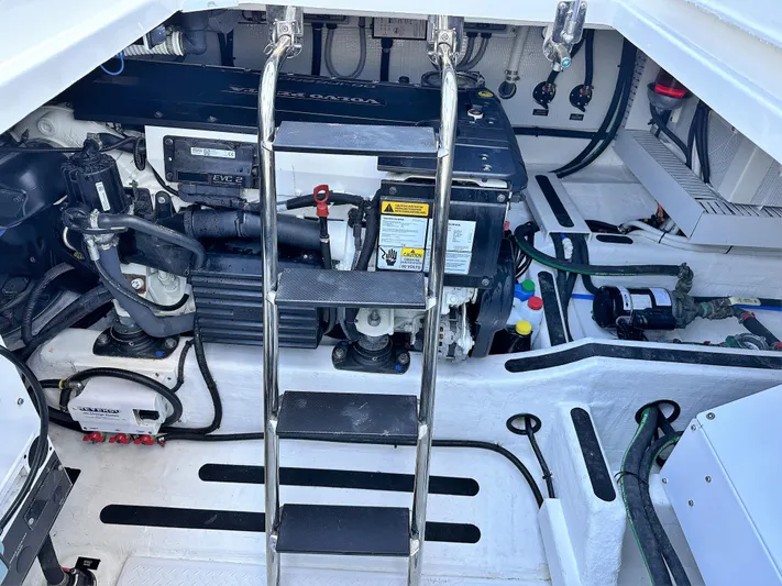 Vita Brevis Yacht Photos Pics Cockpit Engine Access