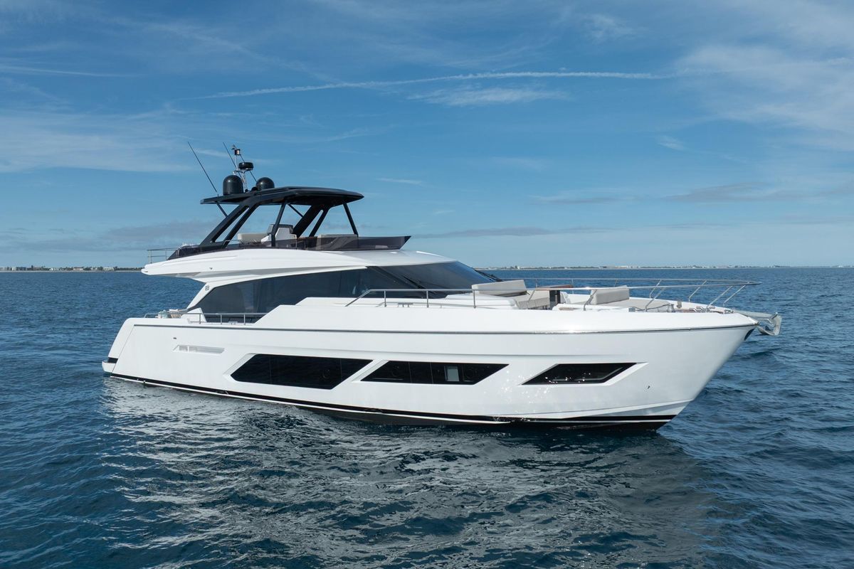 2023 Ferretti Yachts 72 