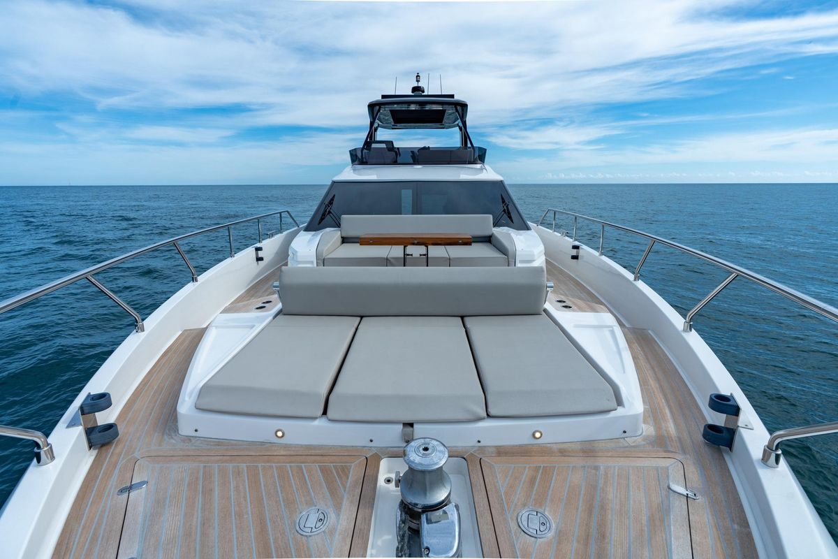 2023 Ferretti Yachts 72 