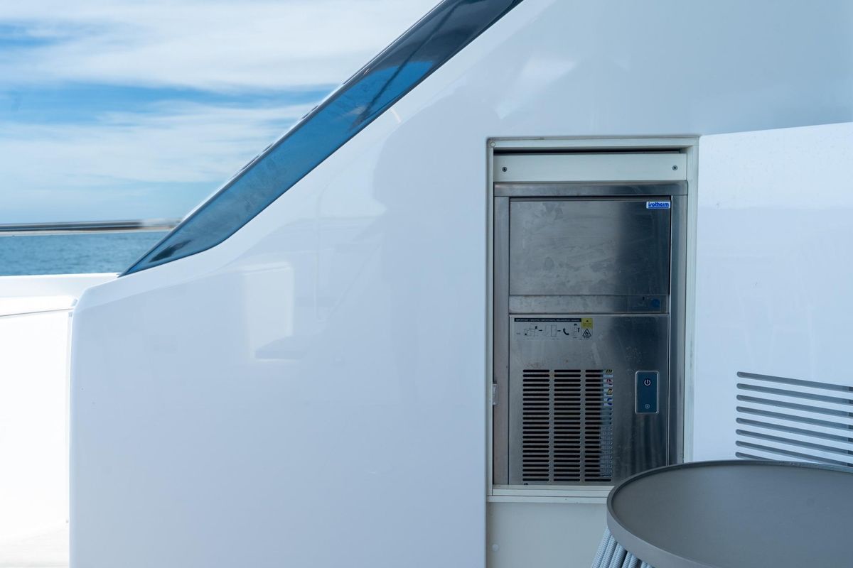 2023 Ferretti Yachts 72 