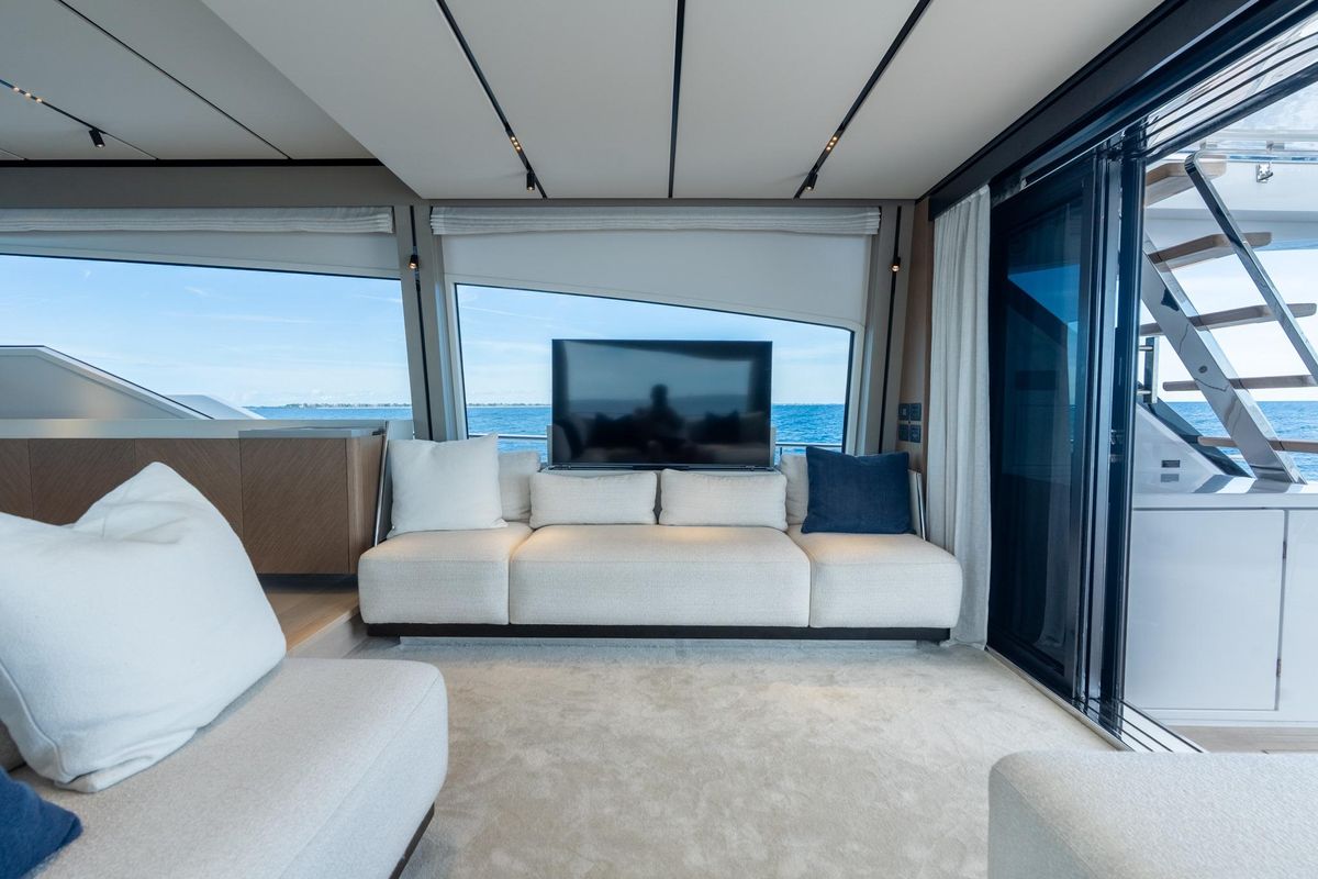 2023 Ferretti Yachts 72 