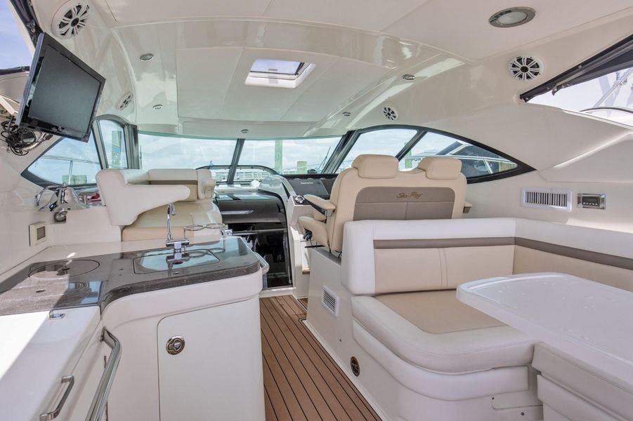 2013 Sea Ray 410 Sundancer